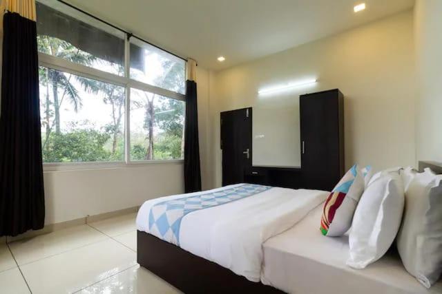 Letstay Vythiri Hill Palace Habitación foto
